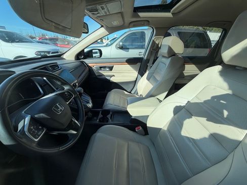 Used 2019 Honda CR-V Touring image 9