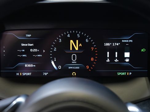 Used 2024 McLaren 750S image 42