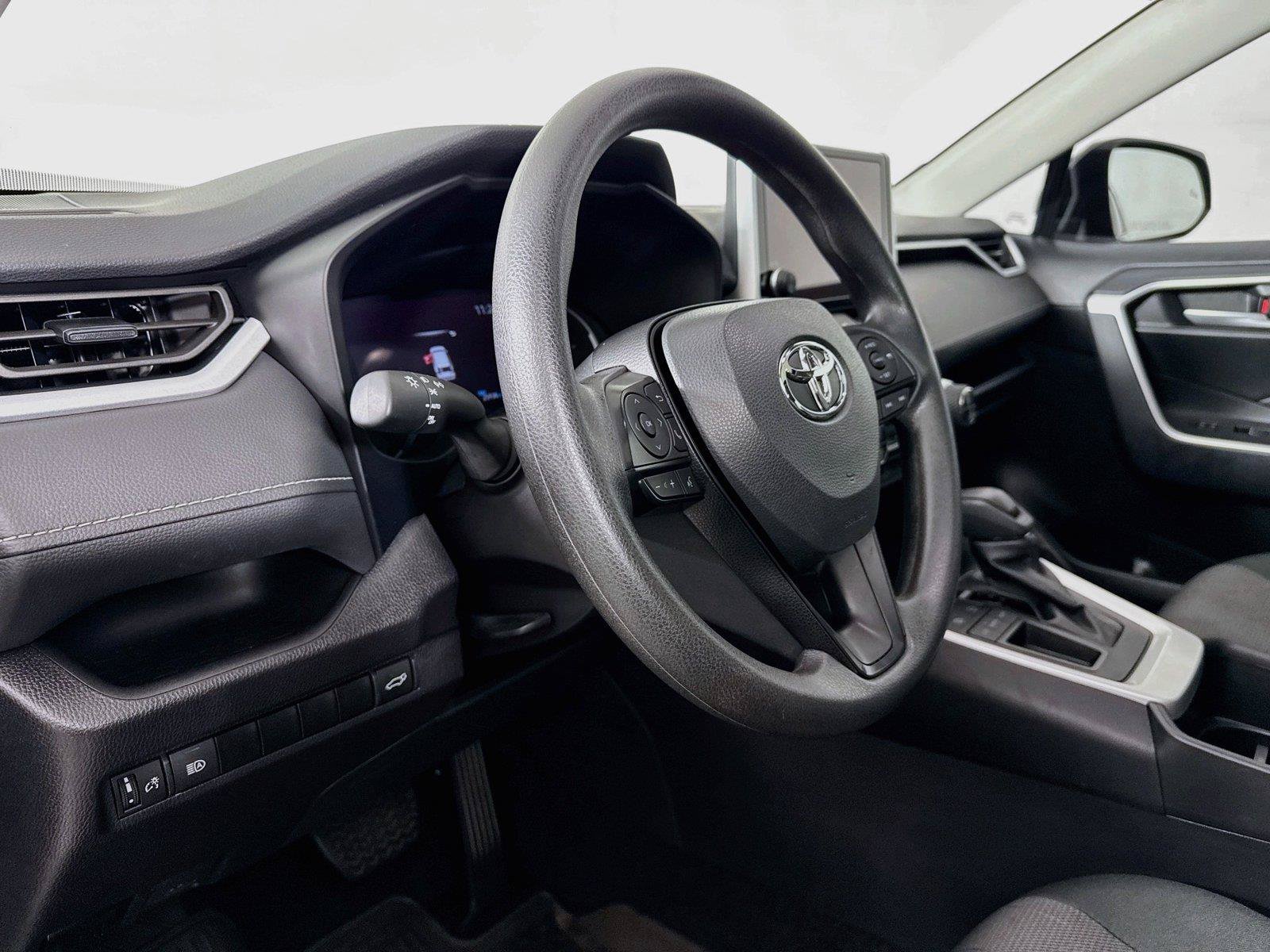 Certified 2025 Toyota RAV4 XLE w/ Convenience Package FWD image 4