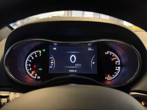 Used 2020 Jeep Grand Cherokee Altitude AWD/4WD image 30