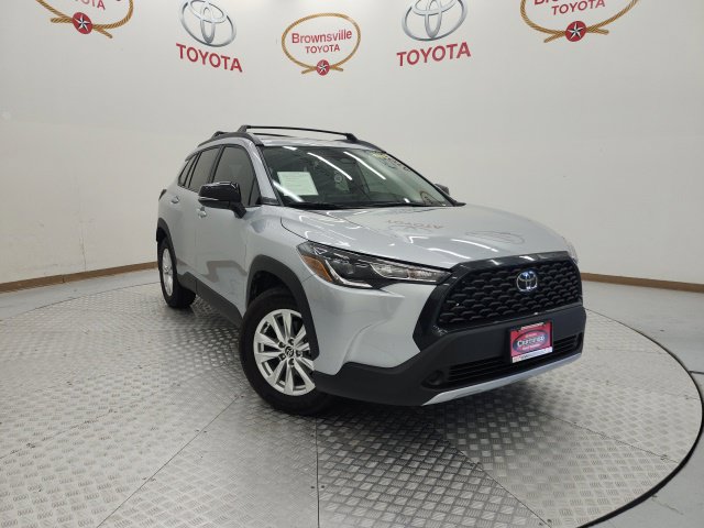 Used 2025 Toyota Corolla Cross LE w/ Moonroof Package FWD image 1