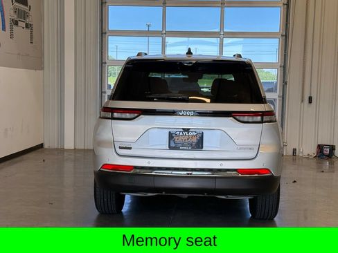 Used 2025 Jeep Grand Cherokee Limited w/ Luxury Tech Group II AWD/4WD image 7