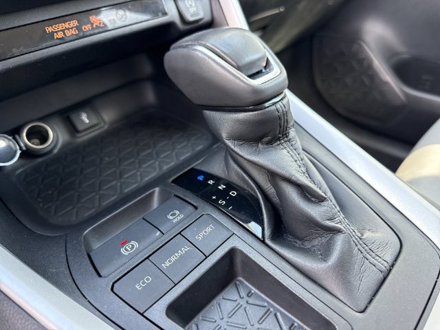 Used 2021 Toyota RAV4 XLE Premium FWD image 20