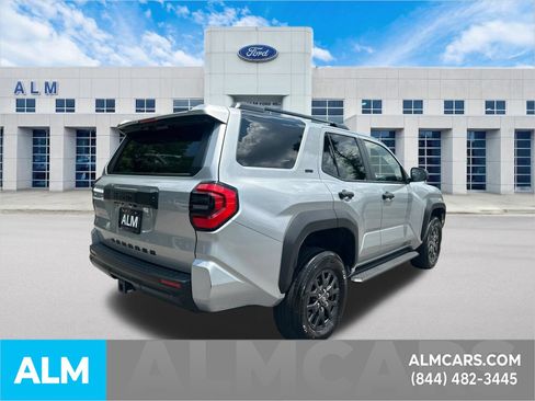 Used 2025 Toyota 4Runner SR5 AWD/4WD image 5