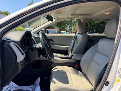 Used 2018 Honda HR-V EX-L image 3