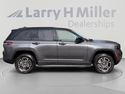 Used 2023 Jeep Grand Cherokee Trailhawk w/ Luxury Tech Group III AWD/4WD image 6