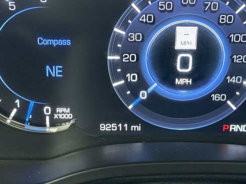 Used 2018 Cadillac Escalade Luxury RWD image 24