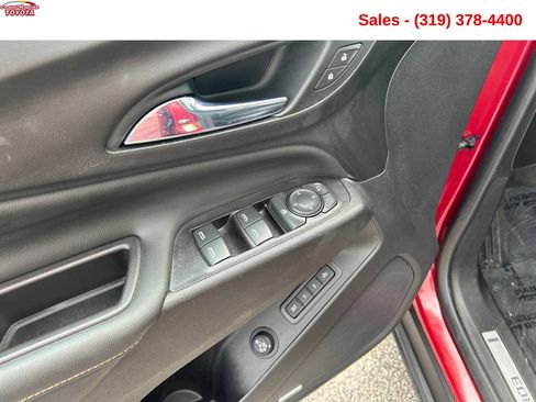 Used 2021 Chevrolet Equinox Premier AWD/4WD image 12