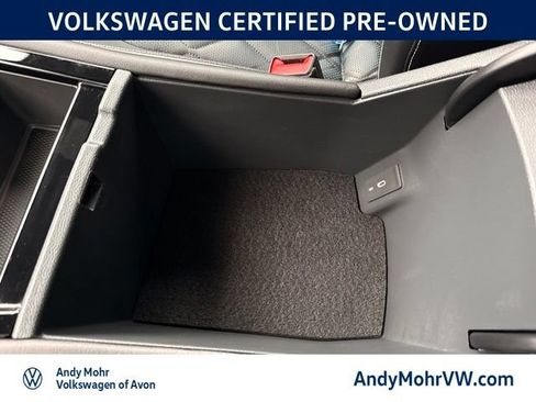Used 2024 Volkswagen Atlas Cross Sport SEL Premium R-Line AWD/4WD image 31