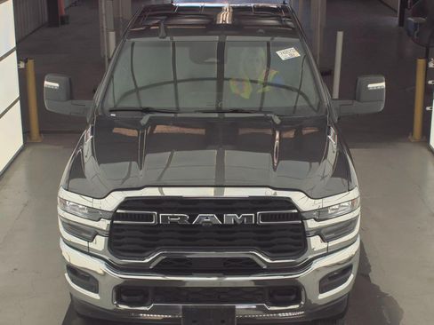 Used 2026 RAM 2500 Big Horn AWD/4WD image 3