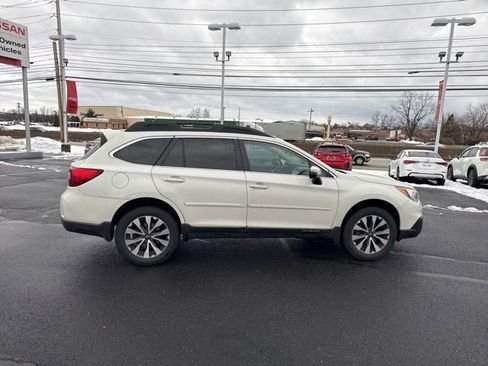 Used 2017 Subaru Outback 2.5i Limited image 8