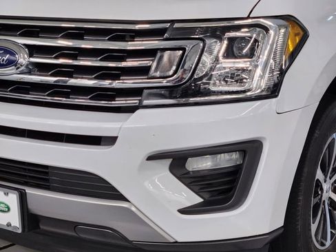 Used 2018 Ford Expedition XLT RWD image 12
