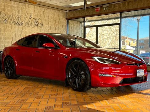 Used 2022 Tesla Model S Plaid image 9