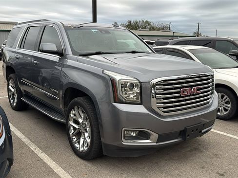 Used 2019 GMC Yukon SLT image 3