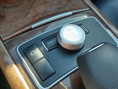 Used 2012 Mercedes-Benz E 350 4MATIC Sedan image 23