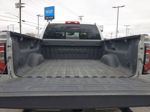 Used 2018 GMC Sierra 1500 Denali w/ Denali Ultimate Package AWD/4WD image 9