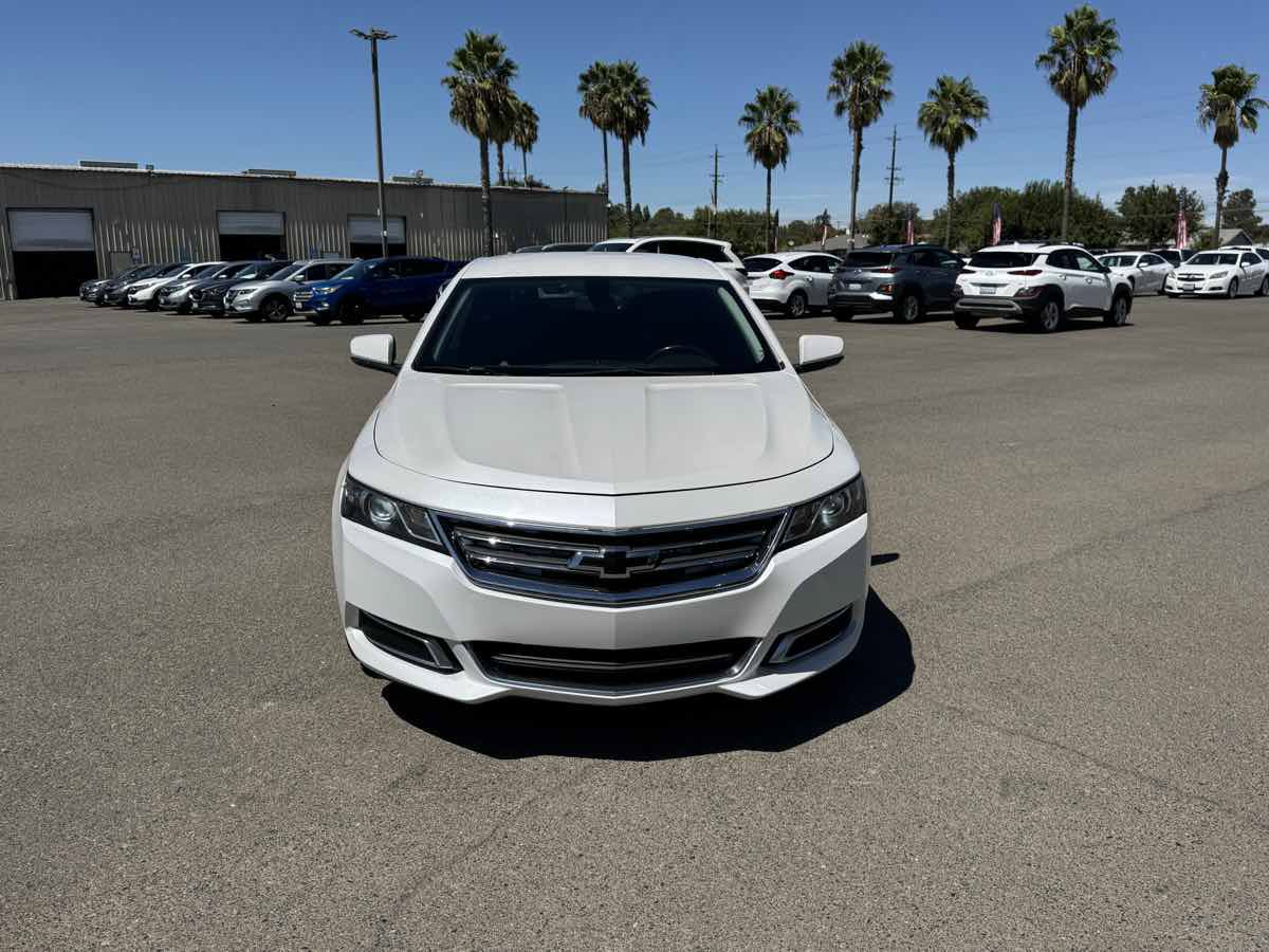 Used 2016 Chevrolet Impala LT w/ Convenience Package FWD image 4