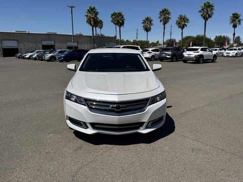 Used 2016 Chevrolet Impala LT w/ Convenience Package FWD image 4