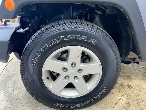Used 2017 Jeep Wrangler Unlimited Sport w/ Quick Order Package 24S AWD/4WD image 19