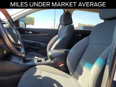 Used 2019 Kia Sorento AWD w/ LX Convenience Package image 17