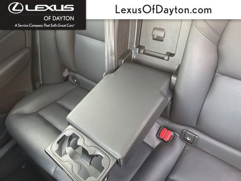 Used 2024 Volvo XC60 B5 Plus image 29