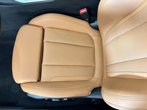 Used 2024 BMW 330i Sedan w/ Convenience Package image 23