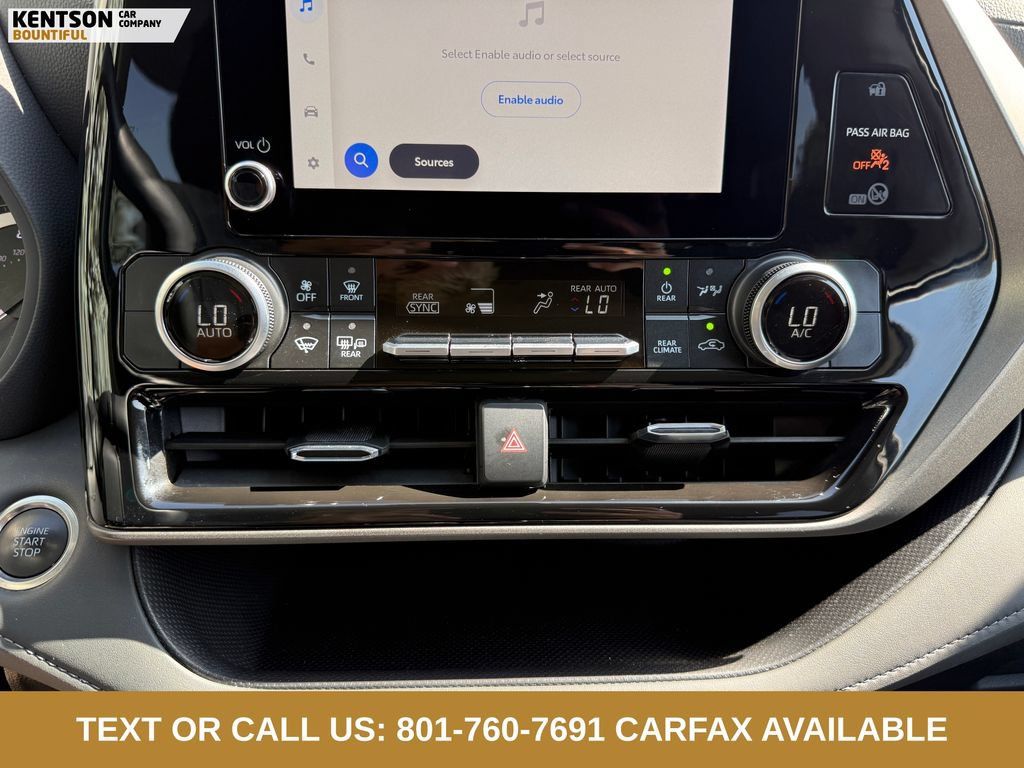 Used 2025 Toyota Highlander LE AWD/4WD image 23