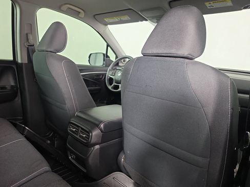 Used 2025 Honda Ridgeline Sport image 41
