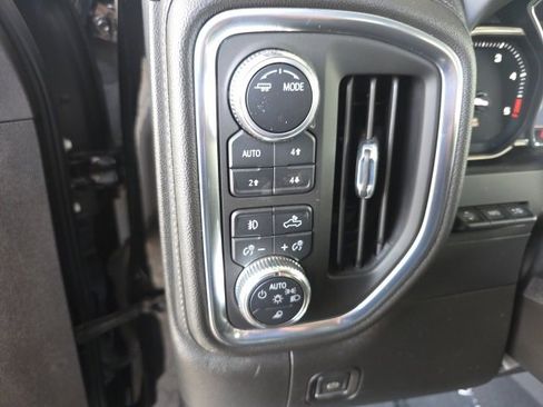 Used 2022 GMC Sierra 3500 Denali w/ Denali Black Diamond Edition image 26