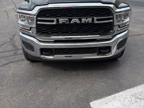 Used 2023 RAM 2500 Tradesman w/ Chrome Appearance Group AWD/4WD image 7