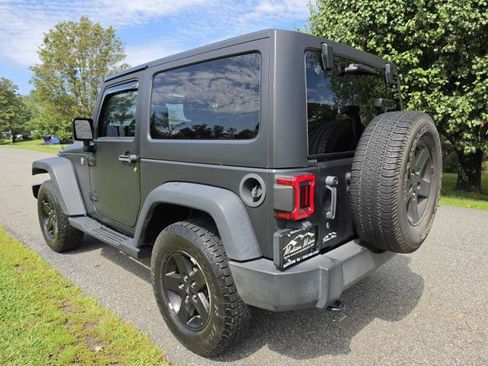 Used 2016 Jeep Wrangler Sport w/ Quick Order Package 23S AWD/4WD image 8