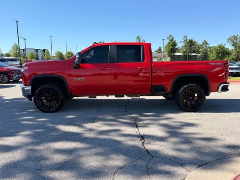 Used 2021 Chevrolet Silverado 3500 LT w/ Texas Edition AWD/4WD image 4