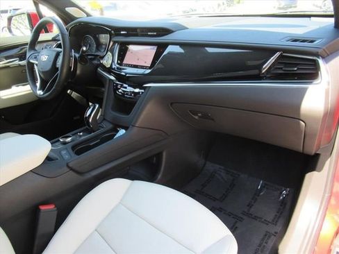 Used 2024 Cadillac XT6 Sport w/ Technology Package AWD/4WD image 12