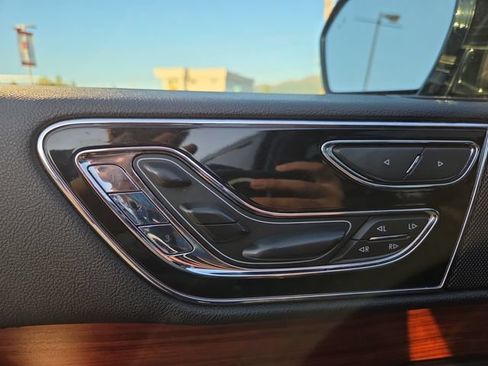 Used 2021 Lincoln Navigator Reserve AWD/4WD image 26