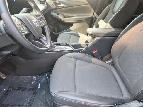 Used 2024 Buick Encore GX Preferred w/ Comfort Package FWD image 12