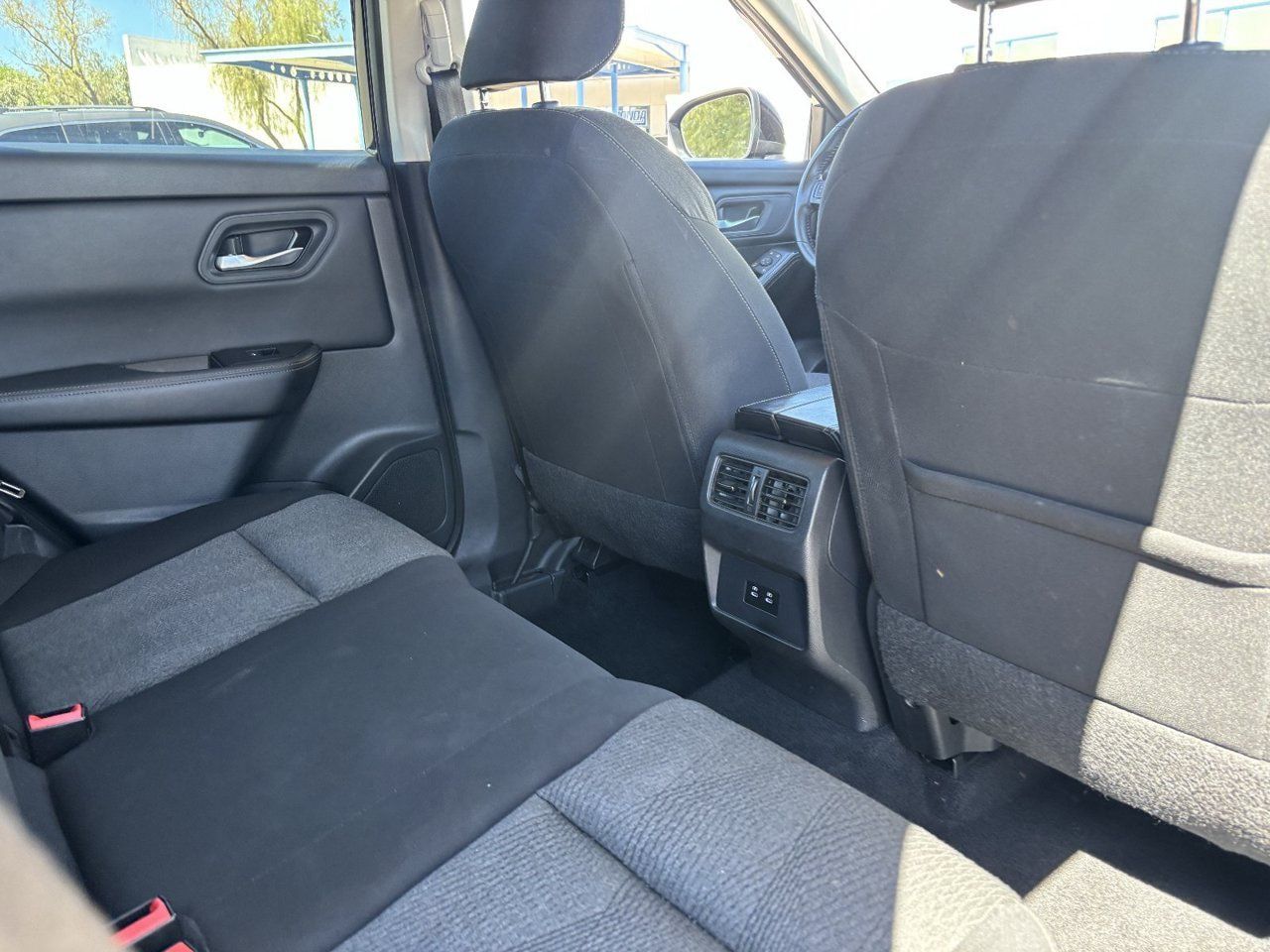 Used 2025 Nissan Rogue SV AWD/4WD image 11
