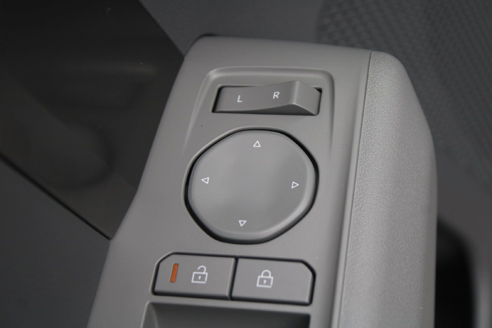 New 2027 Kia EV3 Wind FWD image 19