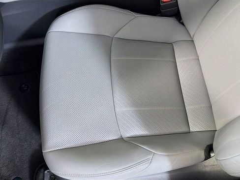 Used 2021 Toyota Venza XLE w/ Softex Package AWD/4WD image 19