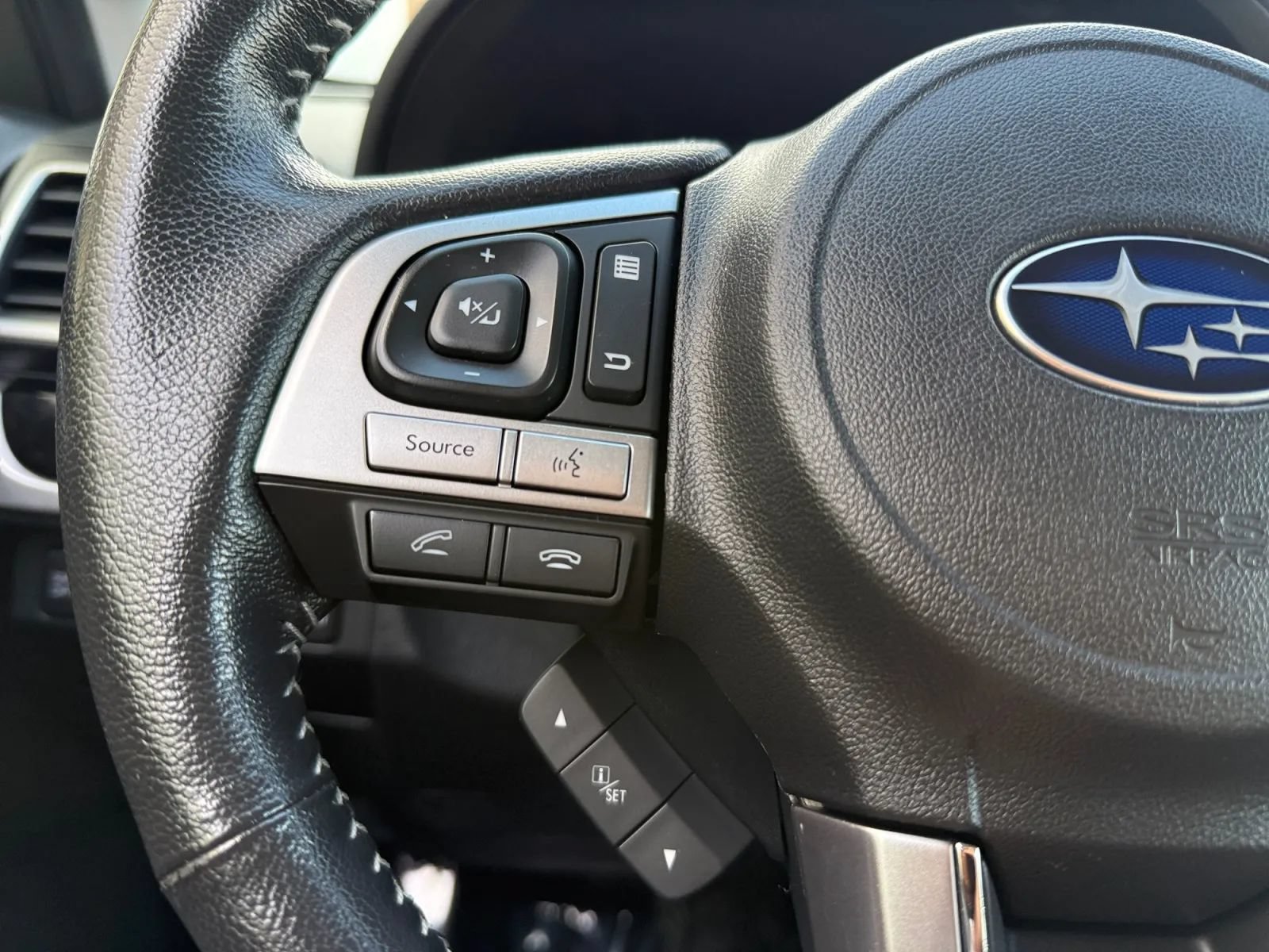 Used 2017 Subaru Forester 2.5i Touring AWD/4WD image 28
