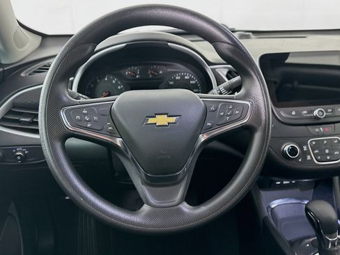 Used 2023 Chevrolet Malibu LT image 17