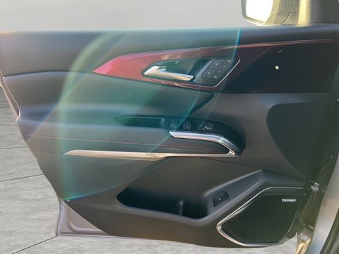 Used 2024 Chevrolet Traverse RS w/ LPO, Floor Liner Package image 24