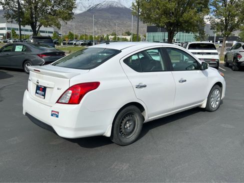Used 2018 Nissan Versa SV FWD image 10
