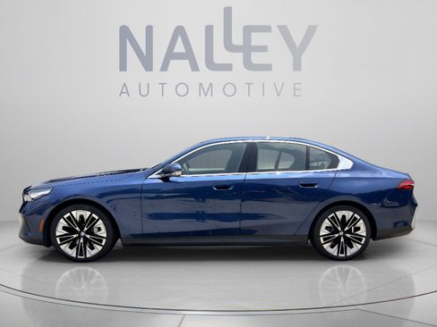 Used 2026 BMW 530i RWD image 2