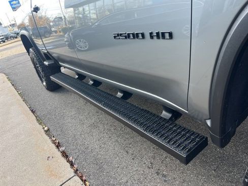 Used 2024 Chevrolet Silverado 2500 ZR2 w/ ZR2 Bison Edition image 12