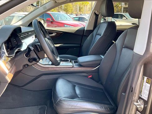 Used 2019 Audi Q8 Premium Plus image 8