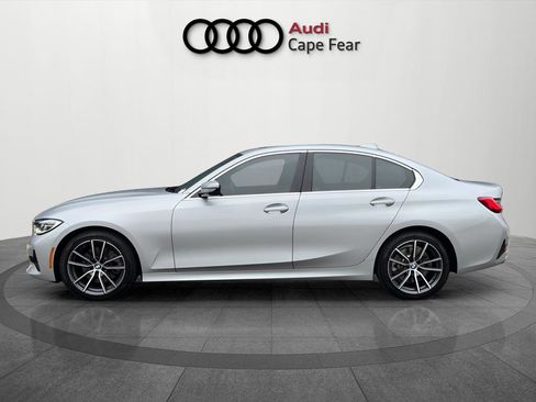 Used 2019 BMW 330i Sedan w/ Convenience Package RWD image 2