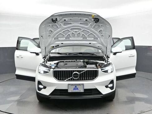 Used 2023 Volvo XC40 B5 Plus w/ Driver Assist Package AWD/4WD image 54