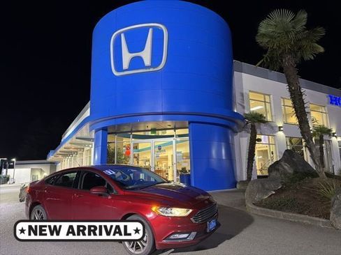 Used 2017 Ford Fusion SE w/ Equipment Group 201A image 1