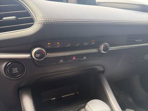 Used 2024 MAZDA MAZDA3 s FWD image 15