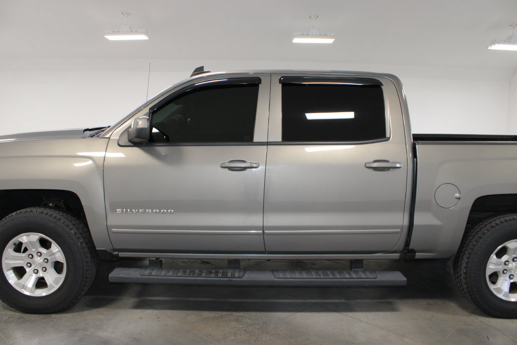 Used 2017 Chevrolet Silverado 1500 LT w/ All Star Edition AWD/4WD image 6